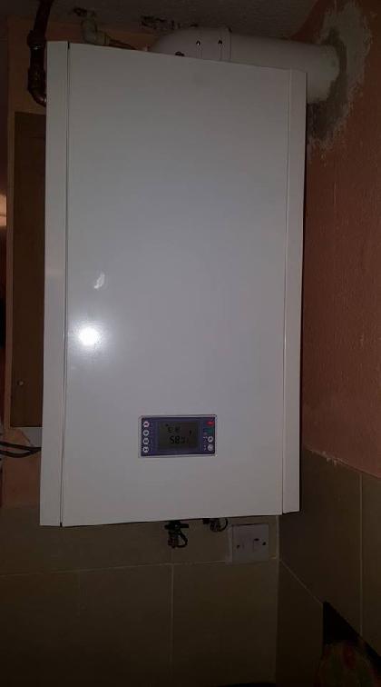 Wall-mounted white boiler 2
