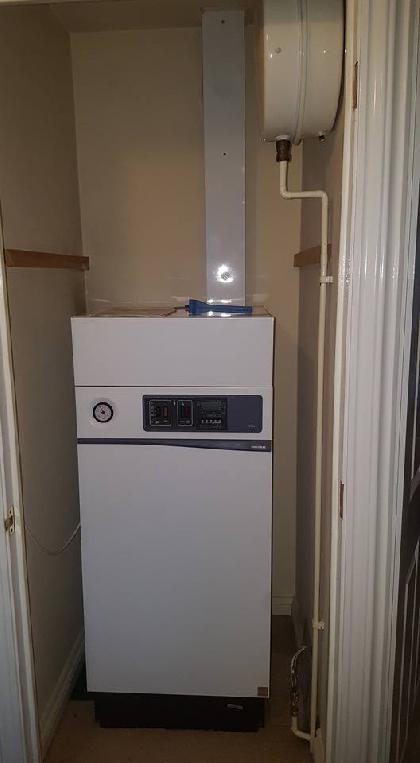 Wall-mounted white boiler 4